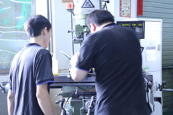 自動點膠機(jī)廠家
