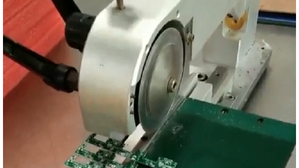 手動(dòng)分板機(jī)廠家創(chuàng)精銳-設(shè)備終身維護(hù)