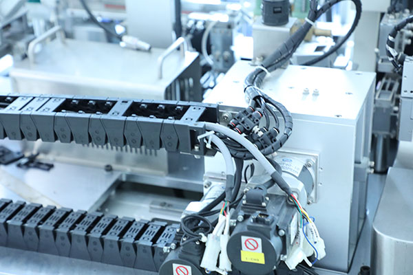 深圳三軸自動點膠機(jī)廠家