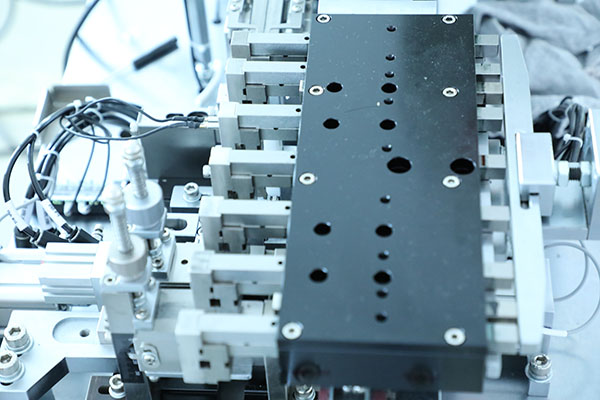 自動散裝LED成型機氣缸